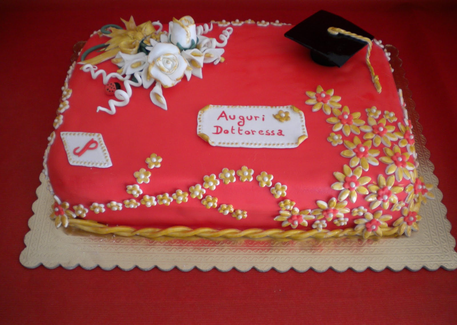 immagini di torte per laurea