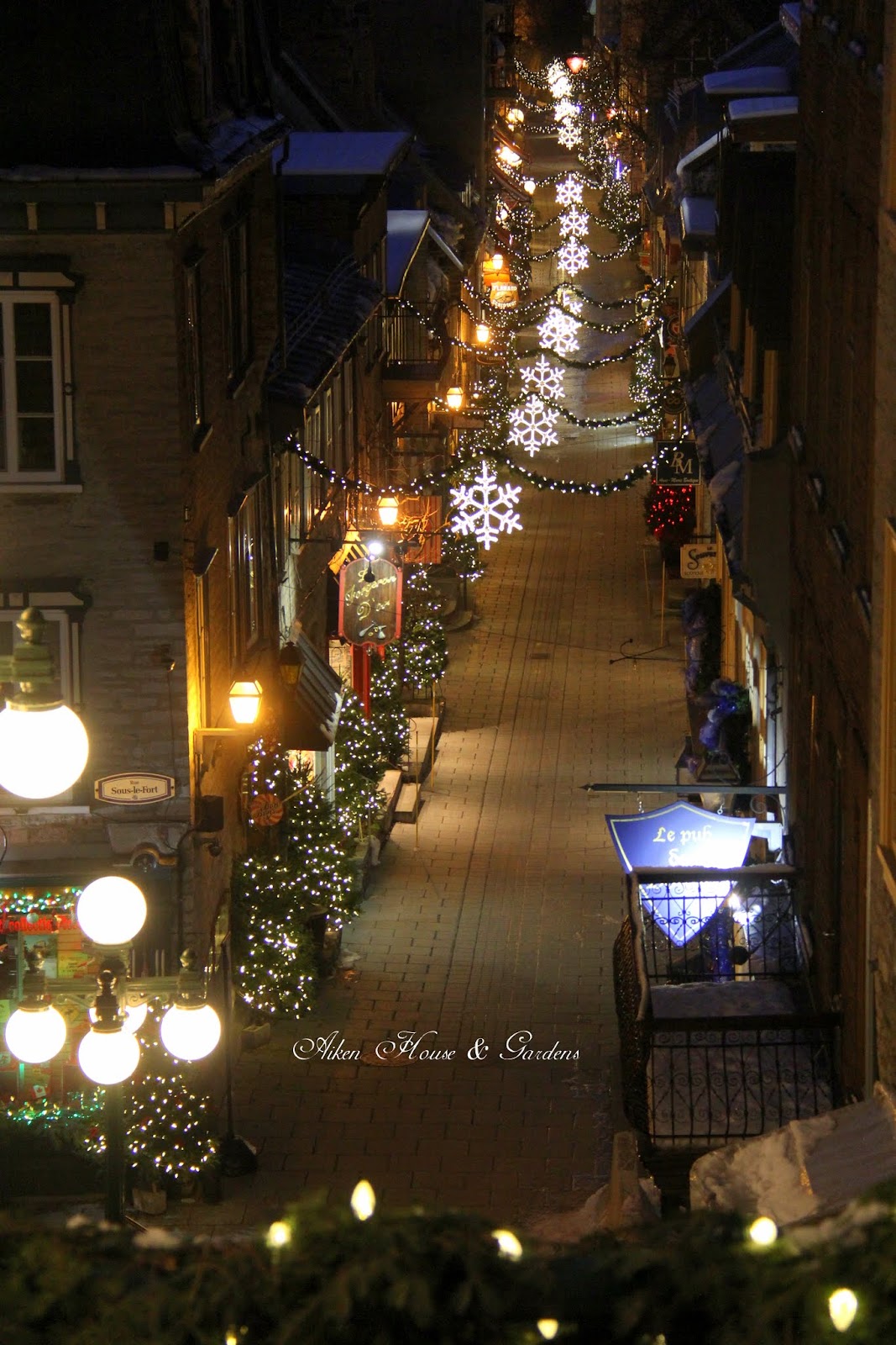 Aiken House & Gardens Christmas in Old Quebec City