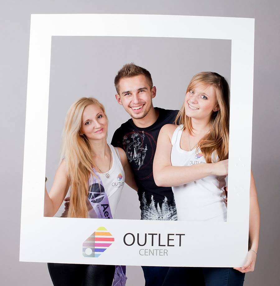 hostessy, hostessa, Katarzyna Jankowska, DJ DZyro, otwarcie sklepów w Outlet Center , Markiewicz Studio