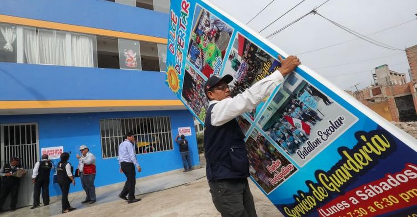 Autoridades clausuran colegios que no tienen autorización del MINEDU en Villa El Salvador Autoridades clausuran colegios que no tienen autorización del MINEDU en Villa El Salvador