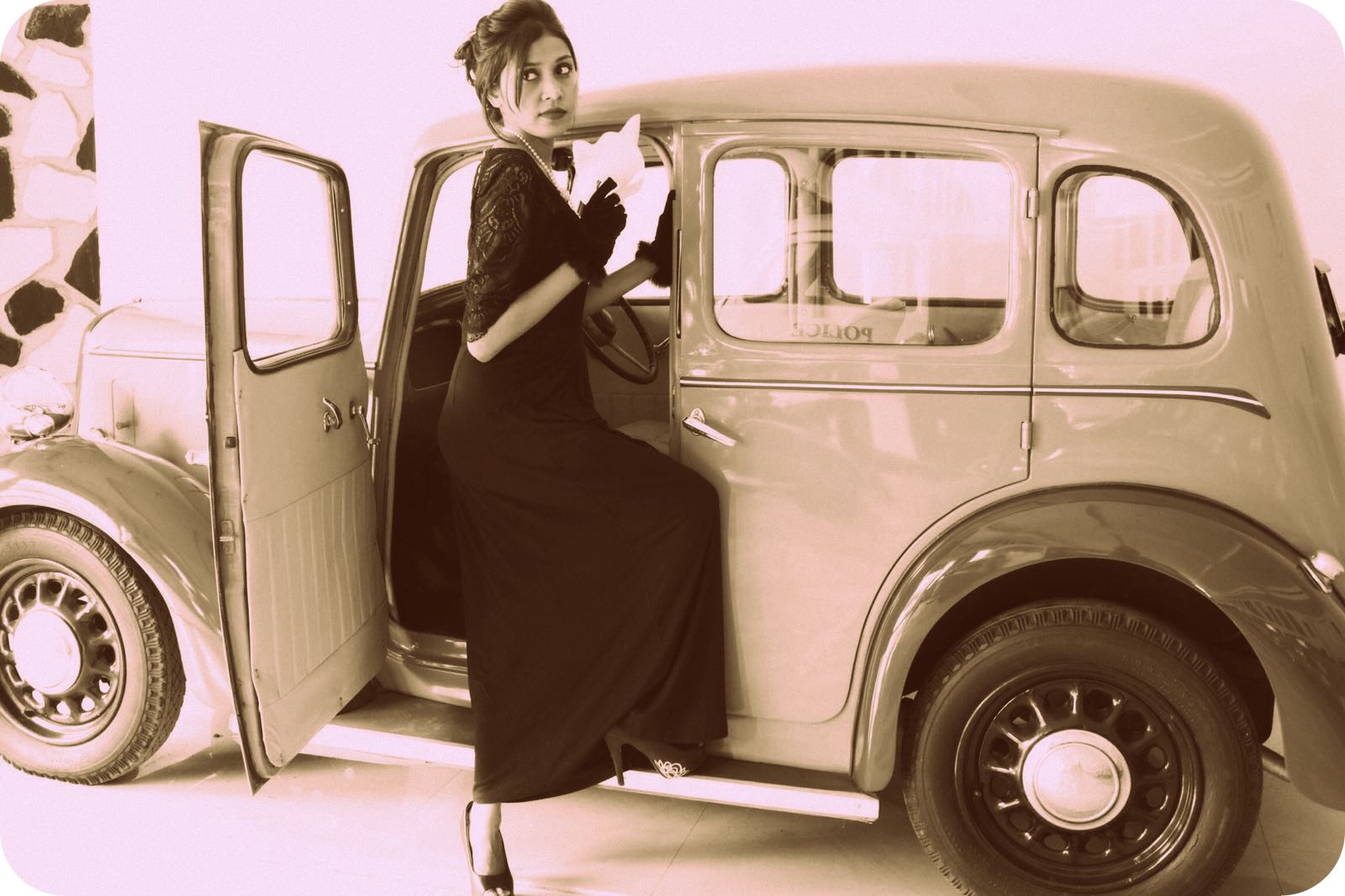 FASHIONISTA THE VINTAGE ERA