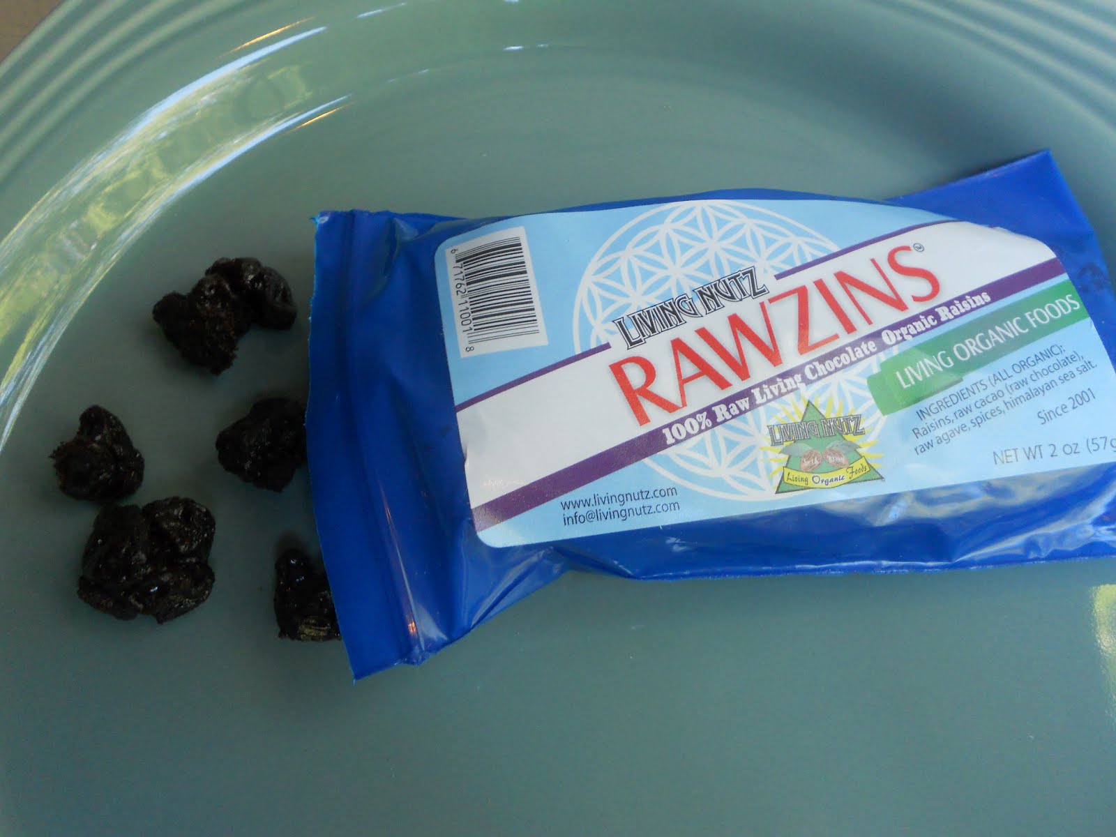 Czech Vegan (in America) Raw Nuts and Chocolate Covered RaisinsLiving Nutz review