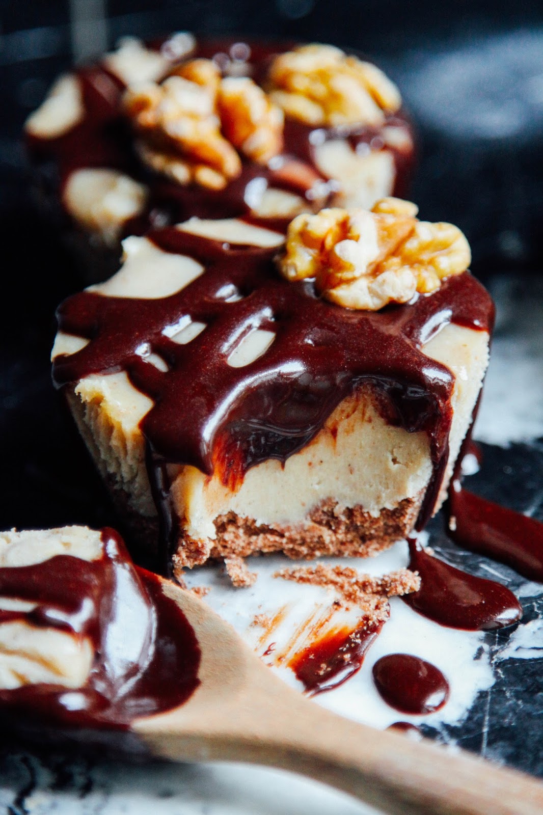 This Rawsome Vegan Life: CHAI CHEESECAKES with CHOCOLATE DRIZZLE