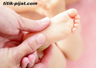 http://www.titik-pijat.com/2017/08/cara-pijat-bayi-yang-benar.html
