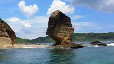 Wisata Pantai Batu Payung lombok Tengah NTB