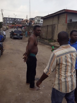 Young man caught in ojota for stealing car