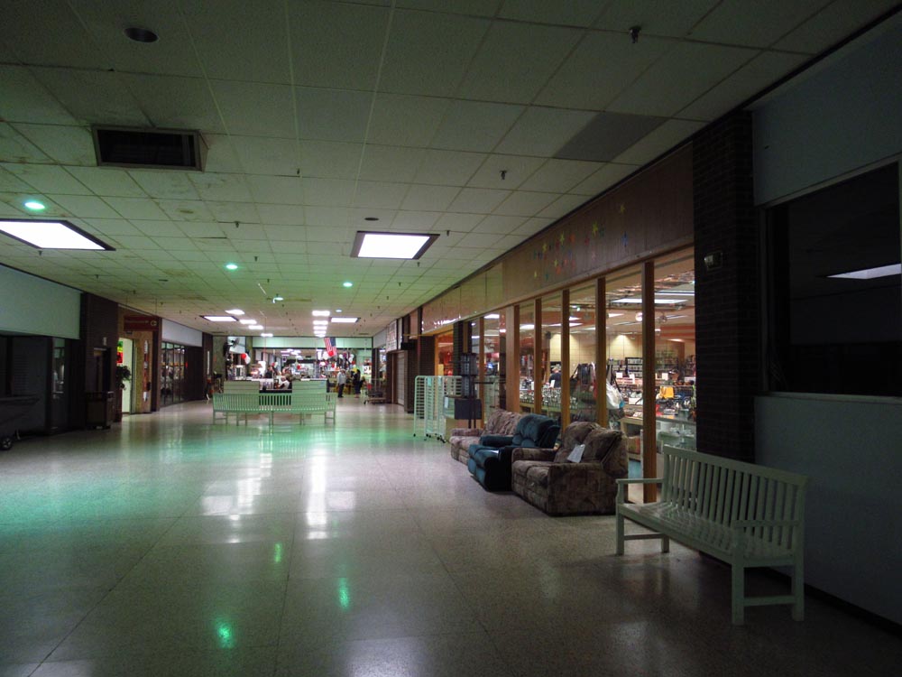 Sky City Retail History Laurel Mall Connellsville (Dunbar Township), PA
