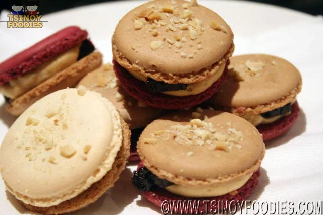 peanut butter and jelly macarons