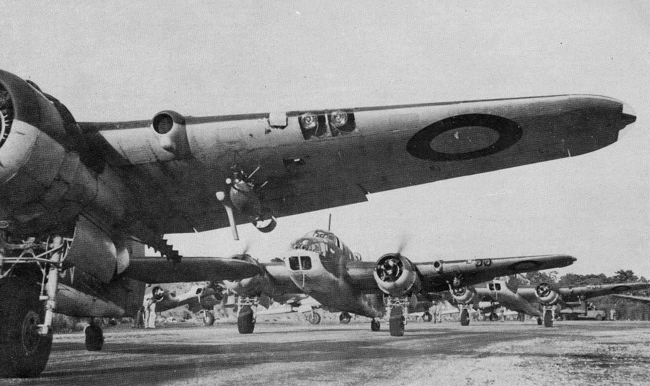 Airplanes in the skies + FAF history: Bristol Beaufort