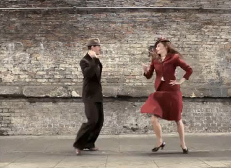 Video : ロンドンの100年間のファッションの流行の歴史を100秒間で観るビデオ