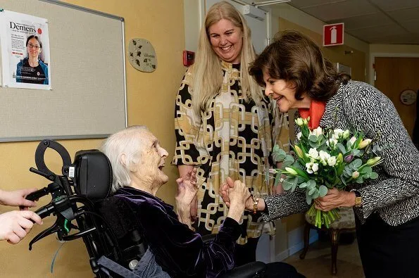 Queen Silvia visited Silviahemmet Foundation's Lotsens nursing and care home in Nynäshamn. The home was founded in 1996