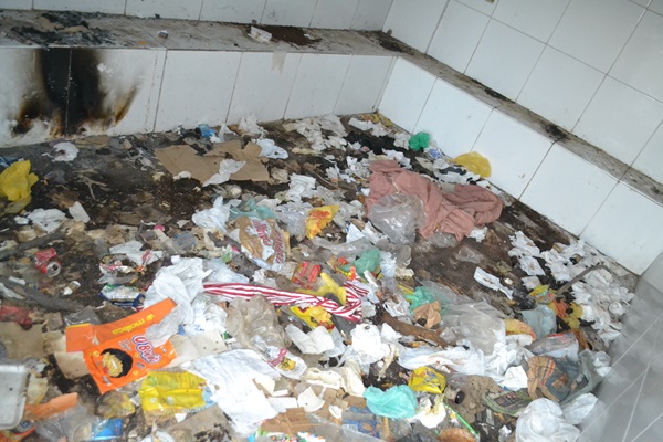 LAZER II: Praça próxima ao prédio da CAERN é outro problema que precisa ser resolvido urgentemente.