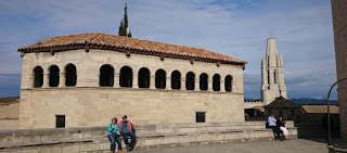Girona, Plaza de los Apóstoles. Girona, Plaza de los Apóstoles.