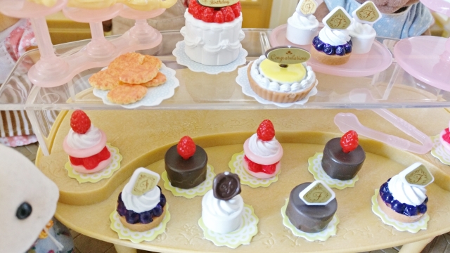 sylvanian families village cake shop