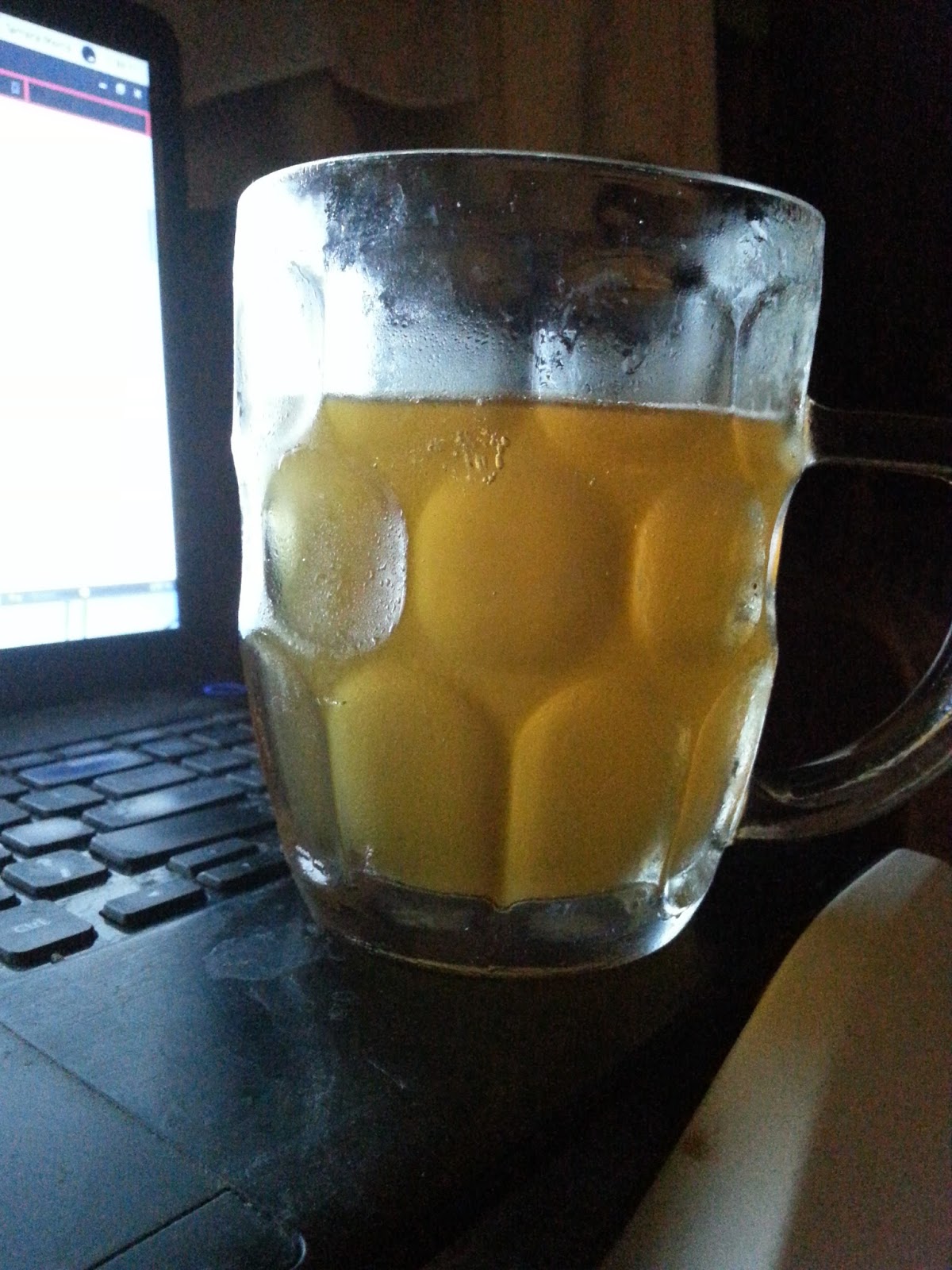 Yet Another Mommy Blog A Short Review of Beer Golden Road Hefeweizen