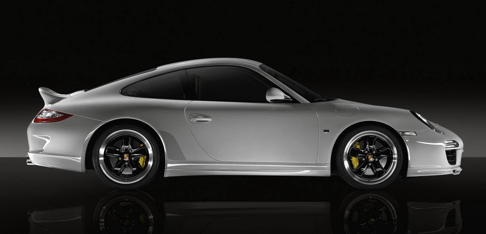 911シリーズの中で997ポルシェの魅力は完成されたそのデザインと洗練された装備の数々