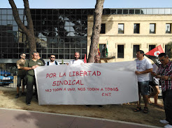 De la concentración de apoyo a la delegada sindical de CNT Jerez en Lizarrán Área Sur
