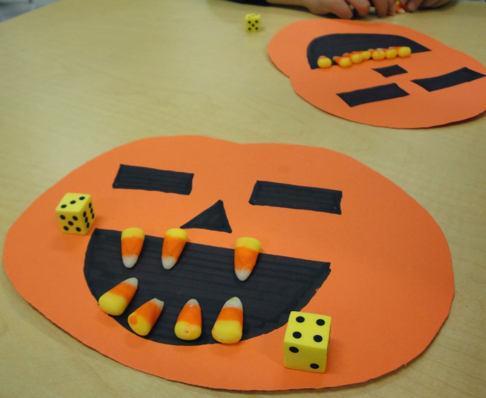 kindergarten cafeteria: Fall Math Ideas