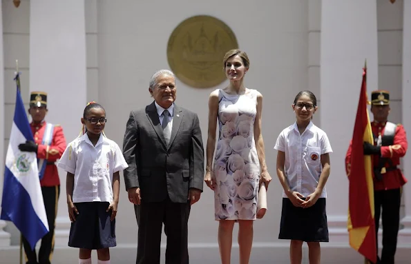 Queen Letizia of Spain and Salvador Sanchez Ceren President of El Salvador attend an official welcome ceremony at Presidential Palace 