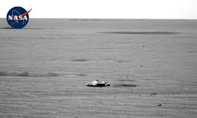 Martian UFO snapped by the Mars Rover.