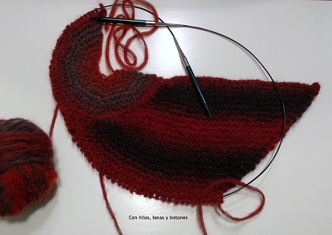 Con hilos, lanas y botones: DIY Gorro sesgado (patrón gratis)