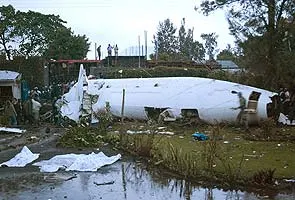 World news, Obituary, A Fokker airplane, Private airline, CAA, Carrying, 40 people, Four people survived, Goma, Mayor, Naasson Kubuya