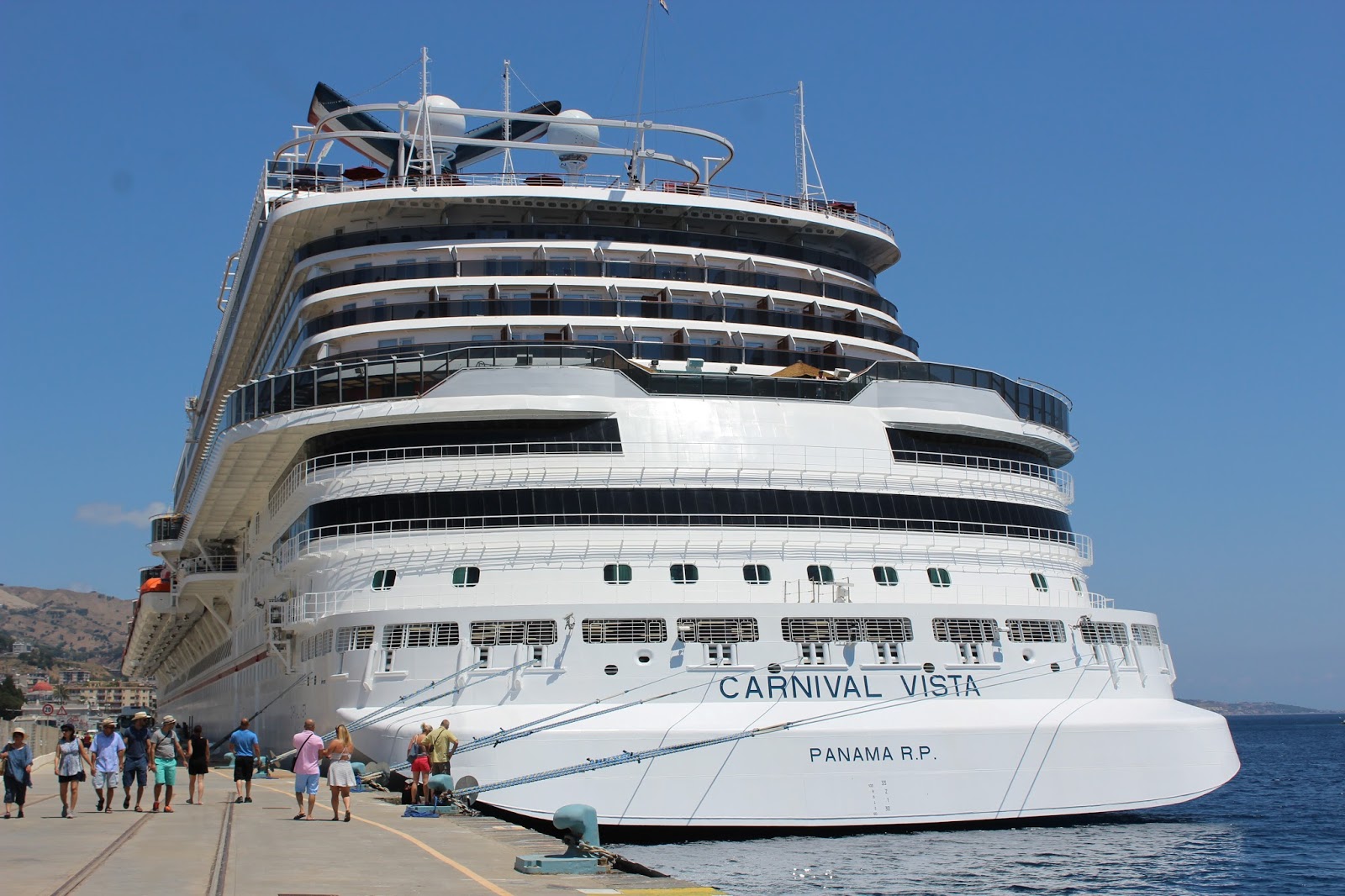 Carnival vista cruise ship
