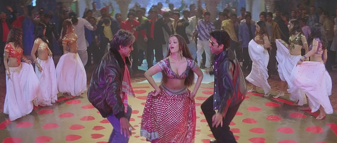 Amitabh Aishwarya and abhichek hot dance in kajra re stills,