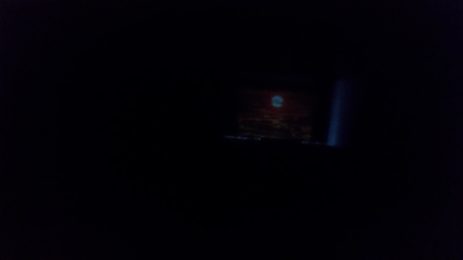 Ben's Journal: The $2.00 Cell Phone Projector