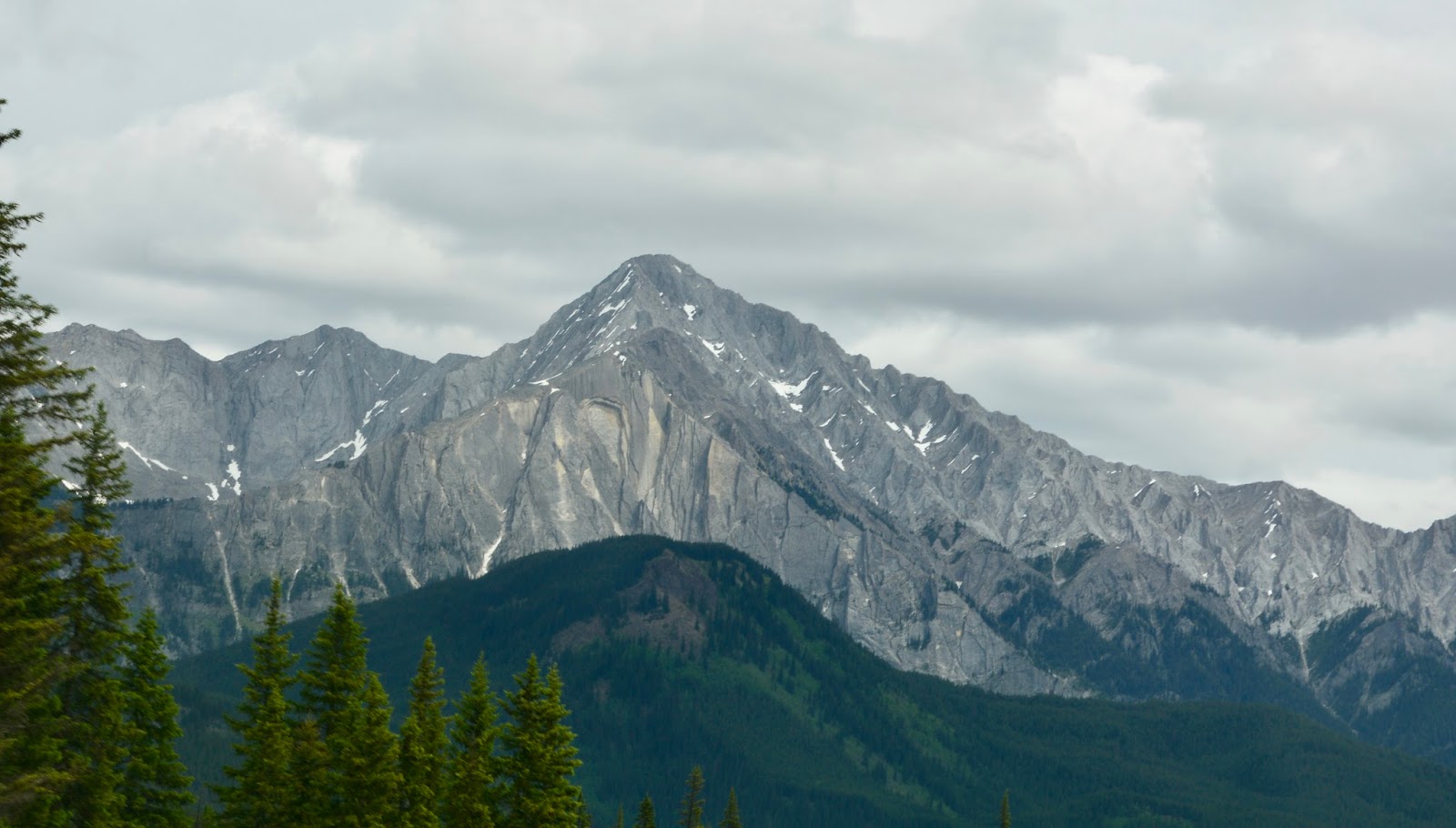 venturing4th: Drive from Radium Hot Springs to Banff