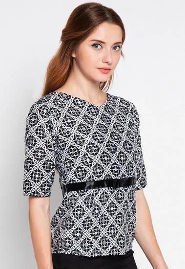 Model Baju Batik Atasan Wanita Lengan Panjang dan Pendek Modern Model Baju Batik Atasan Wanita Lengan Panjang dan Pendek Modern