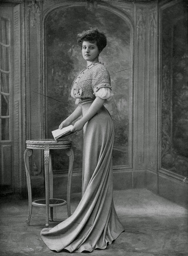 Beautiful Parisian Women's Fashion From the 1900s vintage everyday
