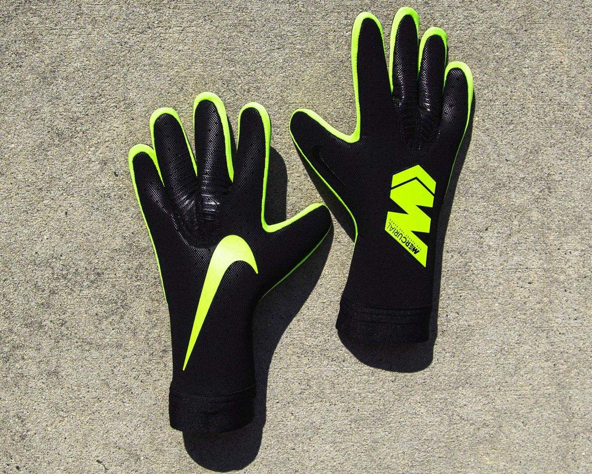 Black / Volt Strapless Nike Mercurial Touch Elite Goalkeeper Gloves