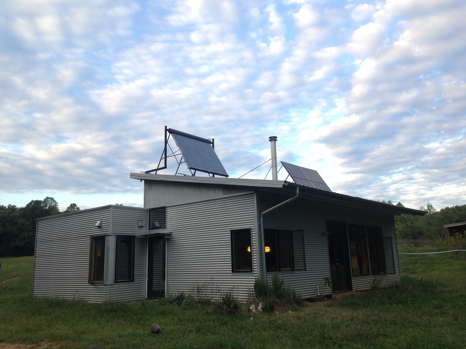 Modern Off Grid Prefab House Equalizes Solar And Saves A Kitten.