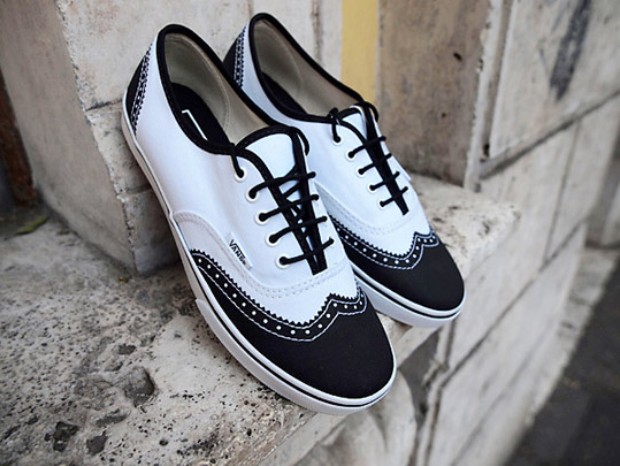 wingtip vans black and white