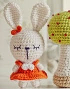 http://translate.google.es/translate?hl=es&sl=en&tl=es&u=https%3A%2F%2Fwww.facebook.com%2Fnotes%2Flita-craft%2Fsleep-bunny-pattern%2F587663151296697