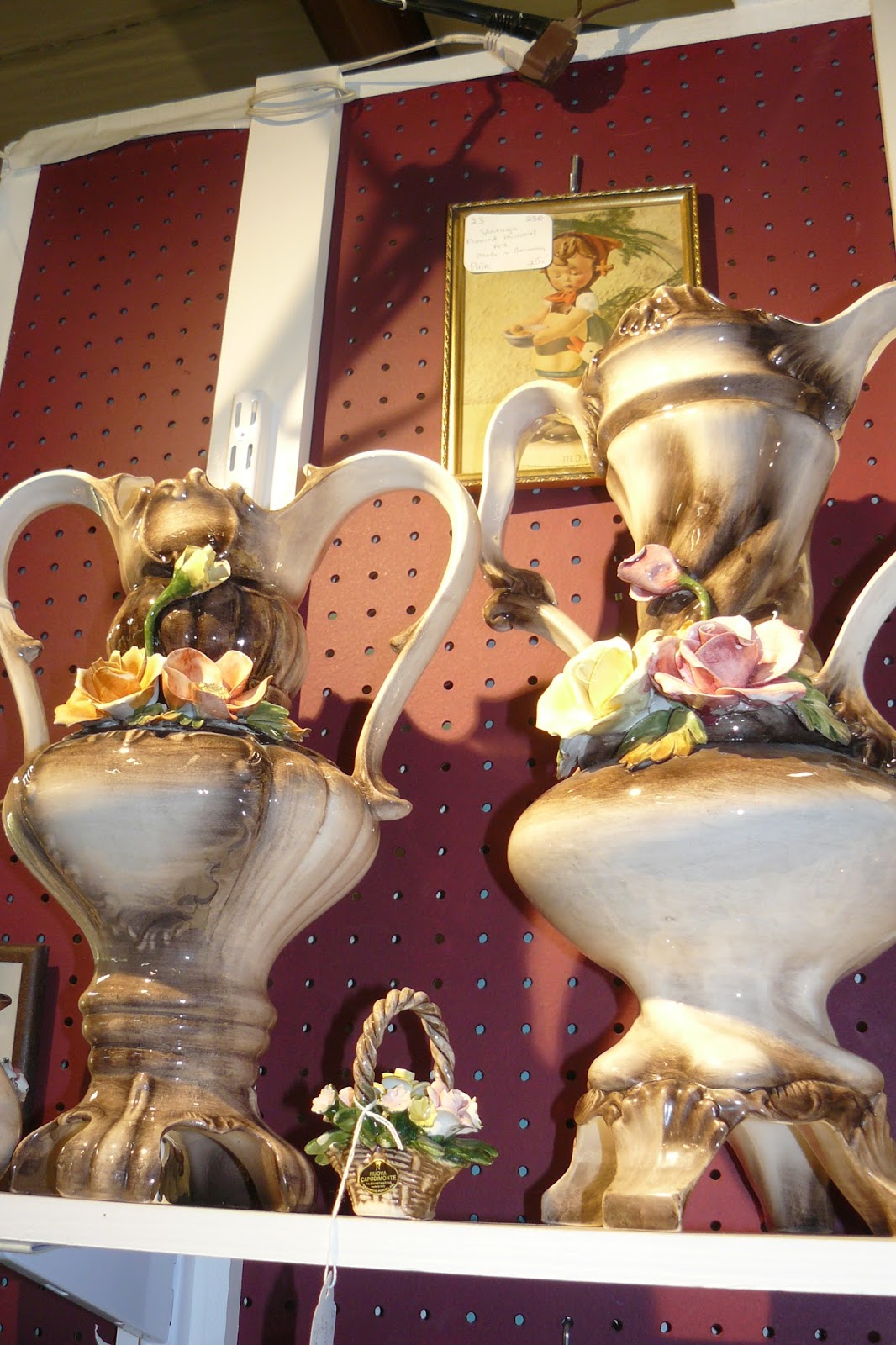 SCRANBERRY COOP Capodimonte at Scranberry Coop Antique Store, Andover NJ