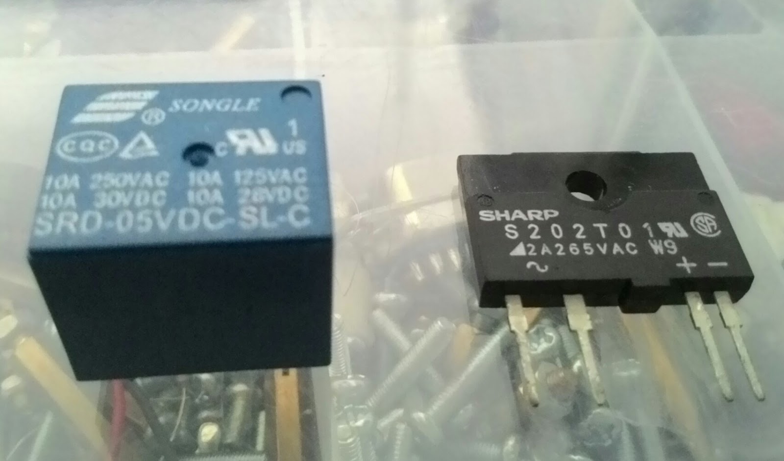 SIMOR Technology perbedaan relay SPDT 5V dengan Solid State Relay 5V