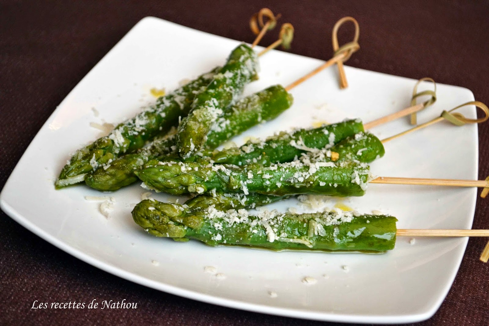Ma cuisine au fil de mes idées...: Asperges vertes grillées, huile d
