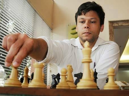 Notícia - Udesc Joinville fará partida simultânea de xadrez com