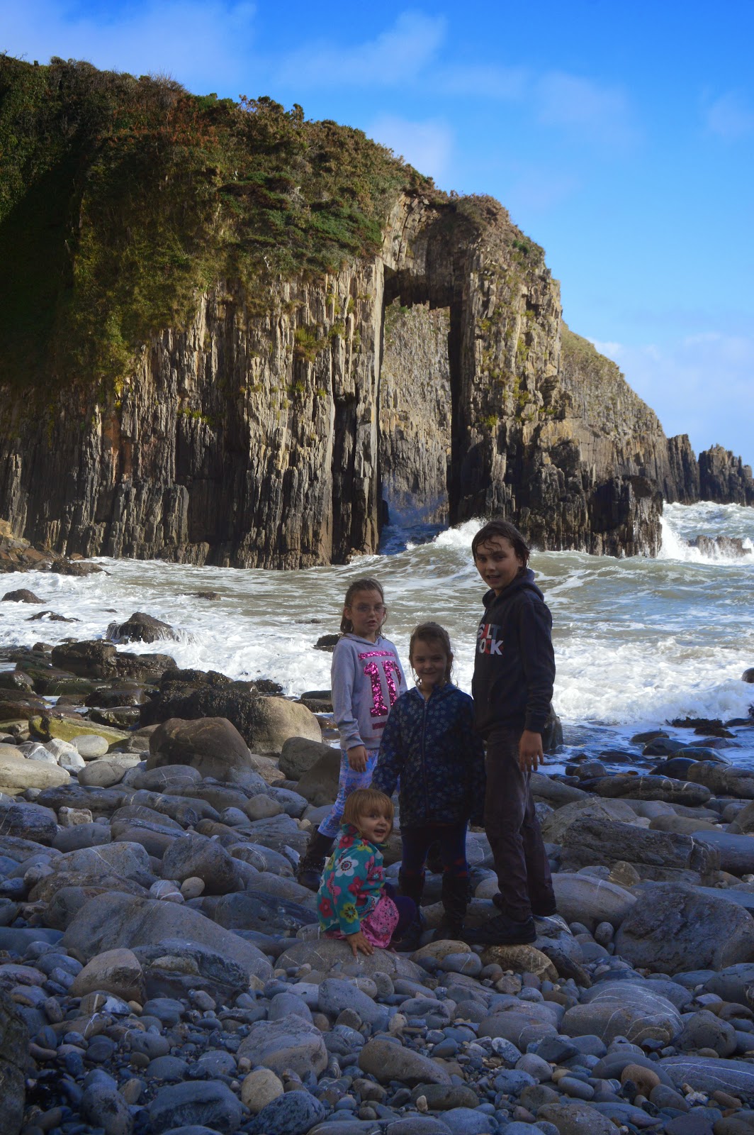 , Church Doors Cove, Pembrokeshire and a Fear of Heights #countrykids