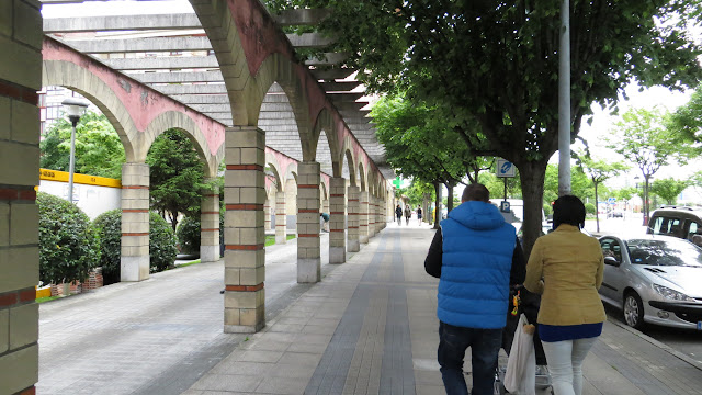 Pérgola en Resurrección María de Azkue