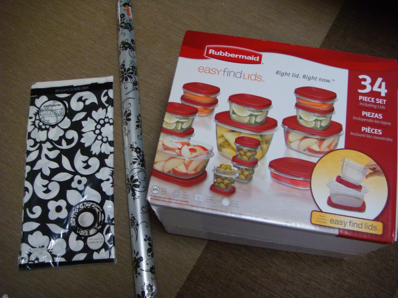 C. crEATion: The Cinderella dress: wrapping from a Tupperware with ...