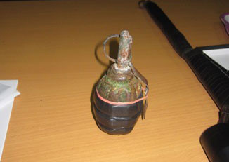 Ôm mìn vào phòng rồi kích nổ, nam thanh niên chết tại chỗ - Ảnh 1 Om min vao phong roi kich no, nam thanh nien chet tai cho - Anh 1