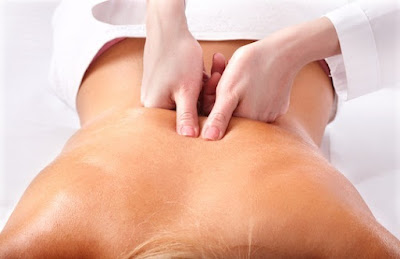 Những lợi ích của massage bấm huyệt