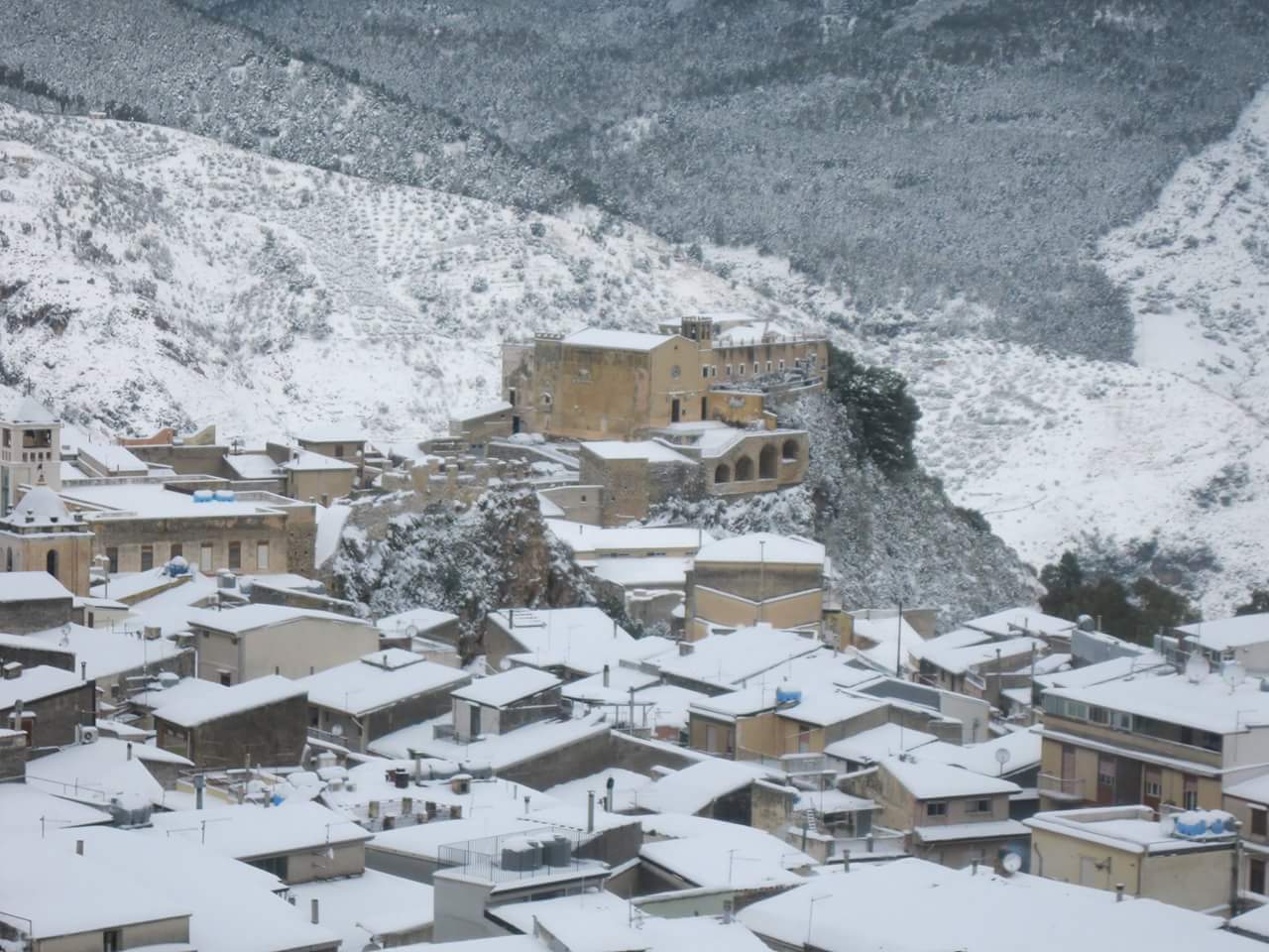 GIà QUESTA VISTA è UN PRESEPE !