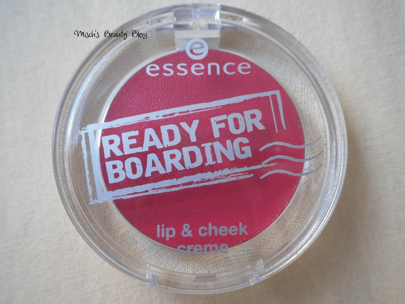 Essence_Ready+For+Boarding+LE_lip&cheek+creme_01+Sending+You+Kisses.JPG