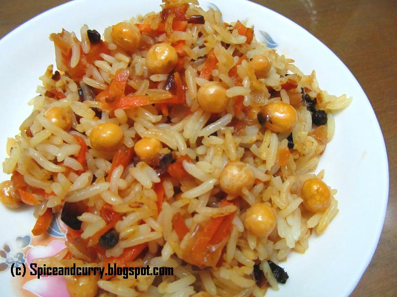 Spice and Curry Yellow Peas/Matar and Carrots Fried Rice