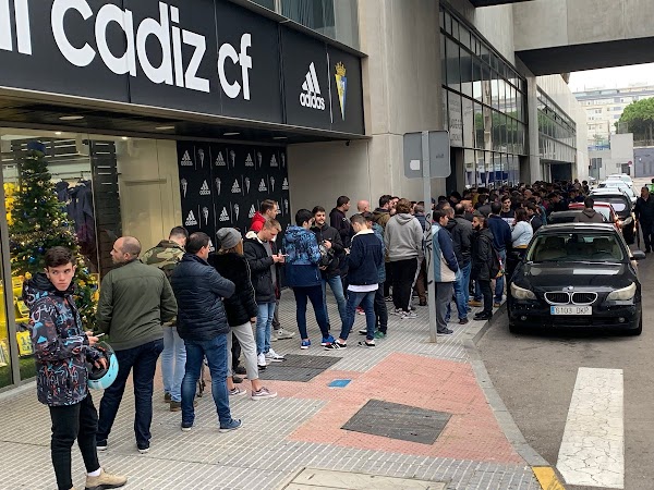 Cádiz, se venden en un rato las 500 entradas para el encuentro ante el Málaga