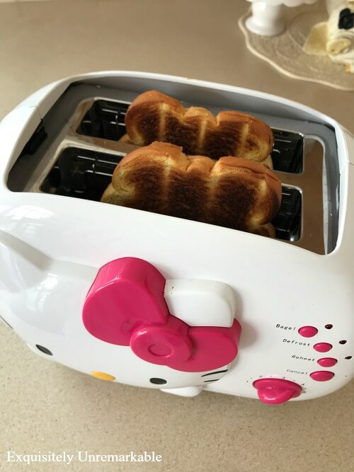 Hello Kitty Toast Exquisitely Unremarkable